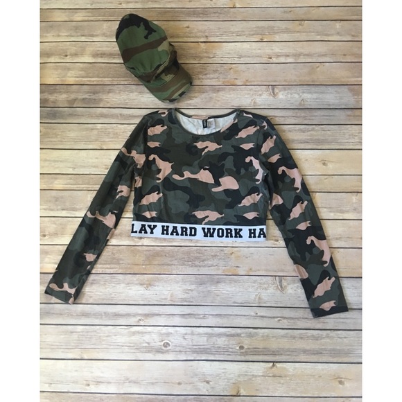 Camo Long Sleeve Crop Top - Picture 2 of 3